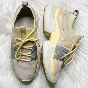 Nurture by Lamaze Boulder Sneakers Yellow Size 6.5